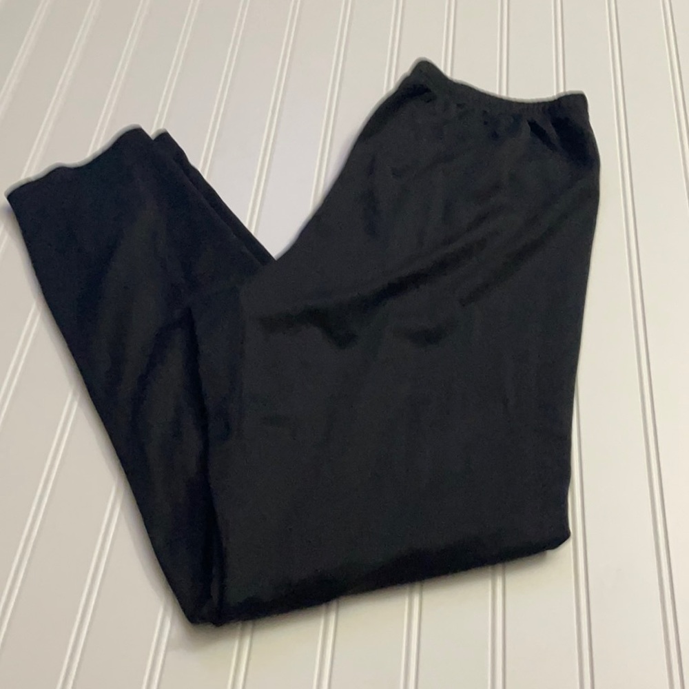 Black leggings